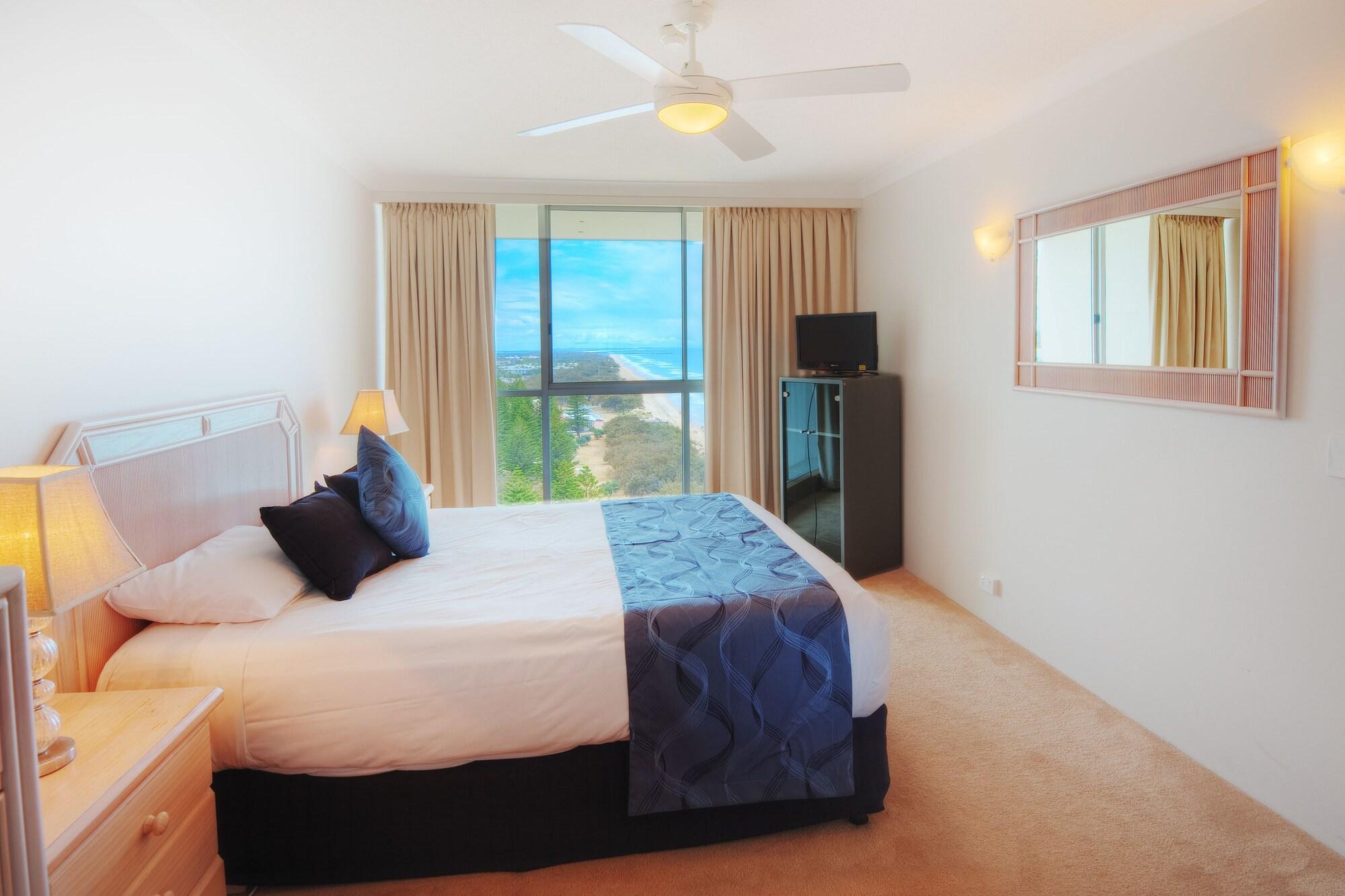 Golden Sands On The - Absolute Beachfront Aparthotel