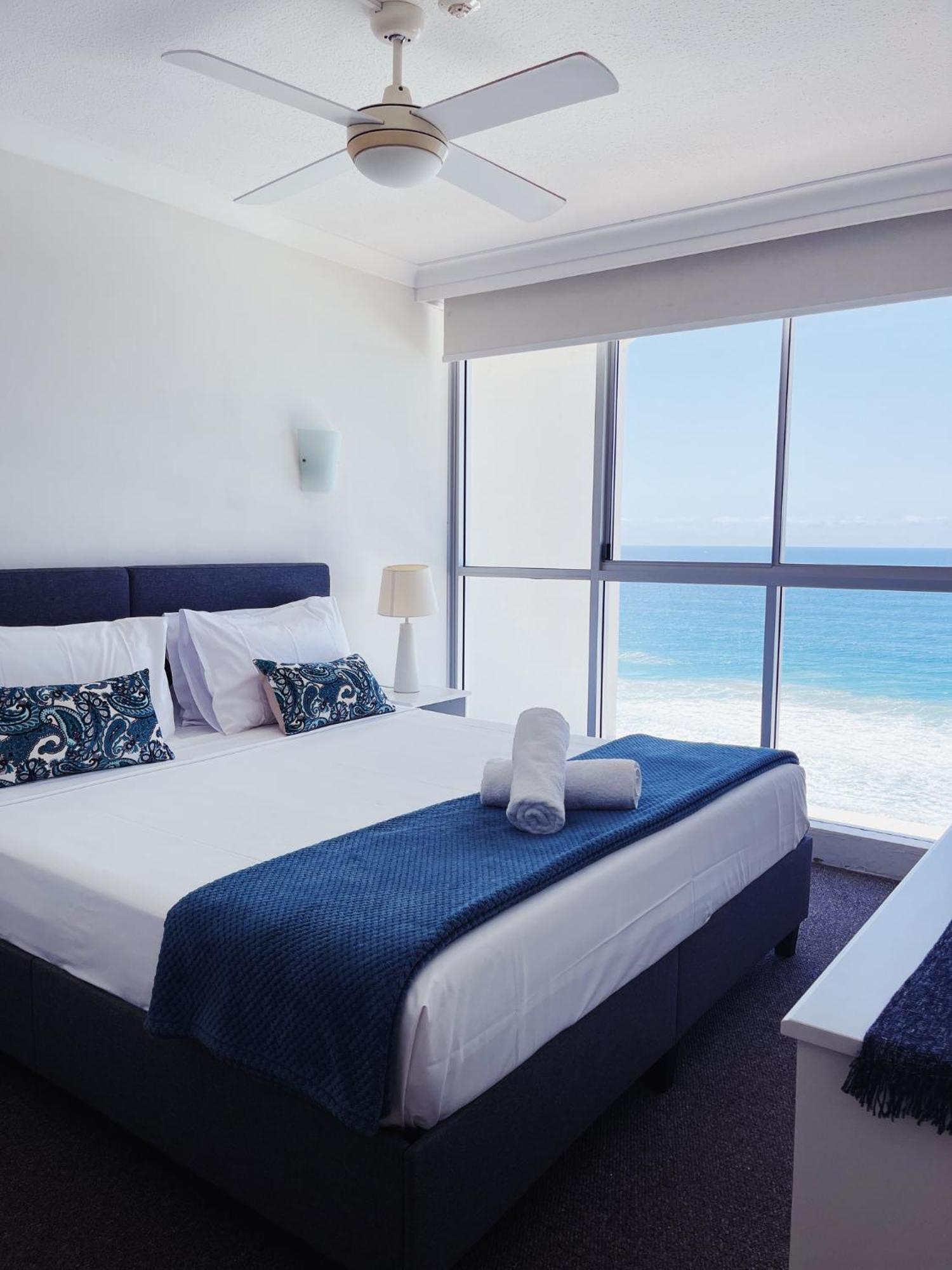 Golden Sands On The - Absolute Beachfront