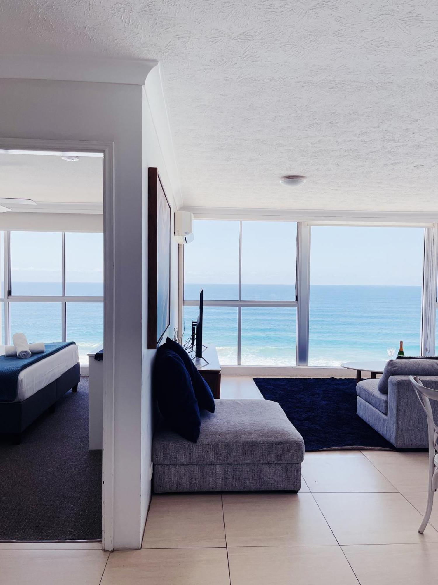 Aparthotel Golden Sands On The - Absolute Beachfront 4*