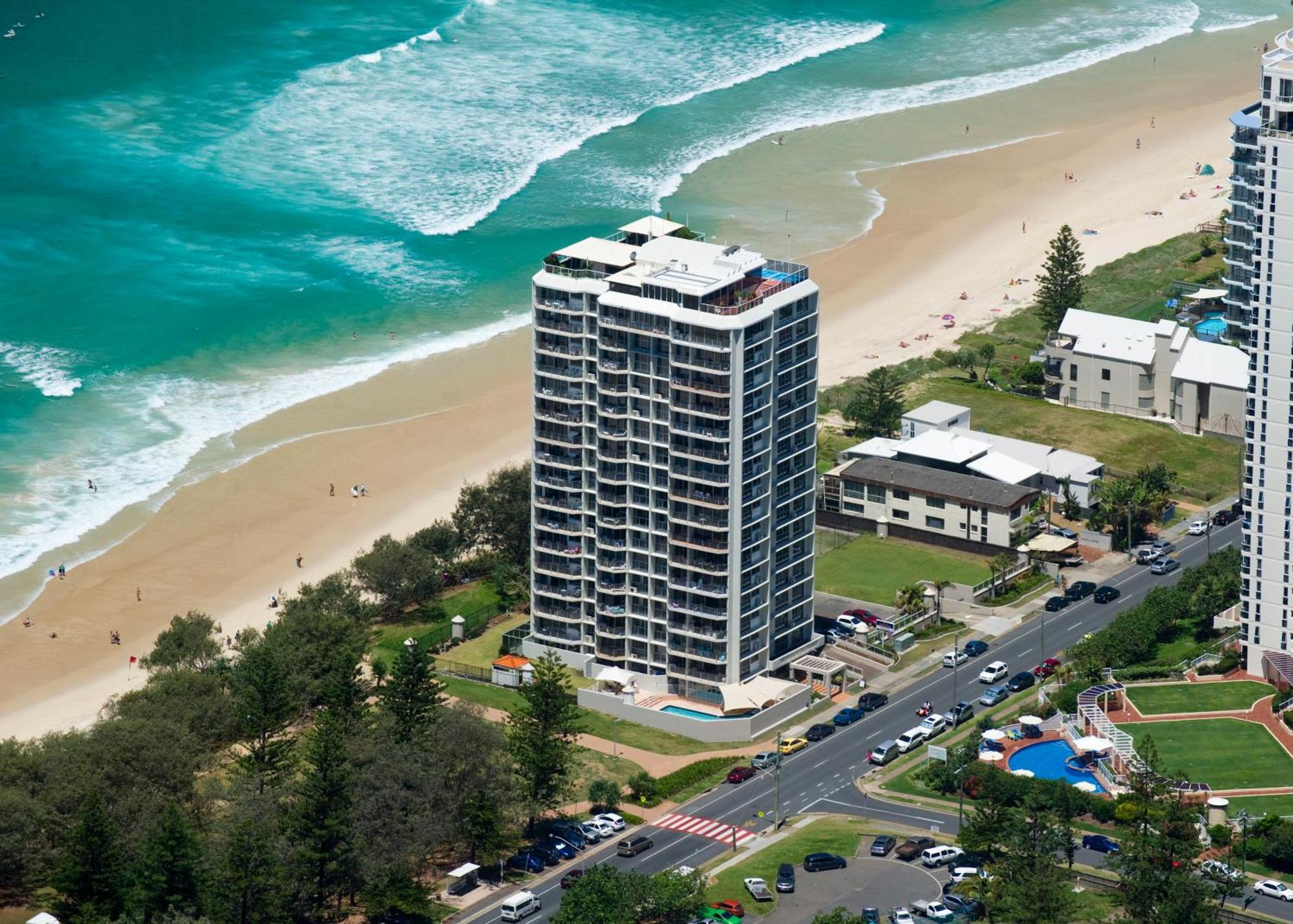 Golden Sands On The - Absolute Beachfront Aparthotel 4*