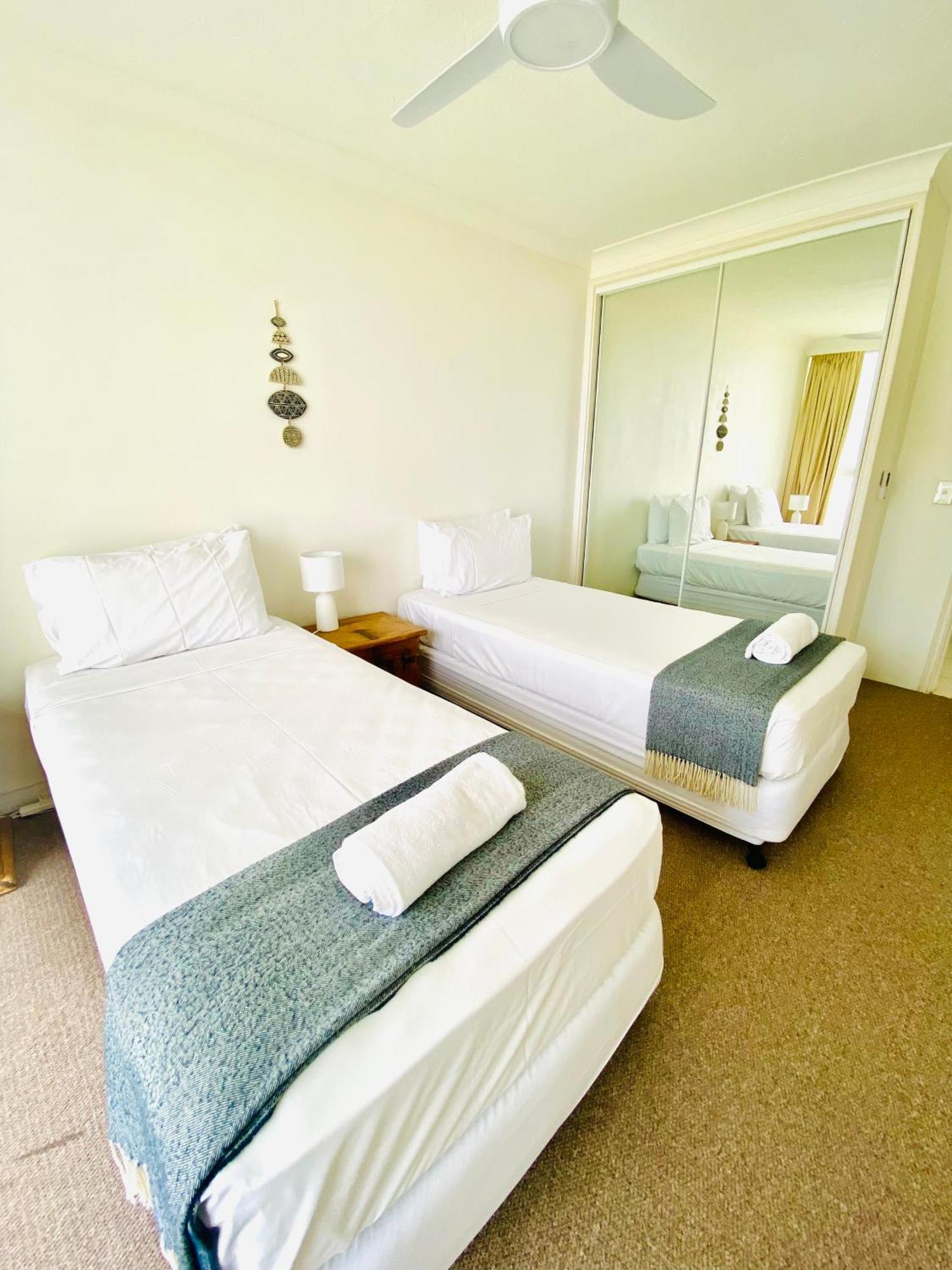 Golden Sands On The - Absolute Beachfront Aparthotel